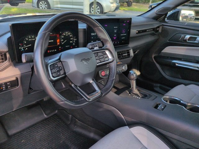 Used 2025 Ford Mustang GT RWD image 15