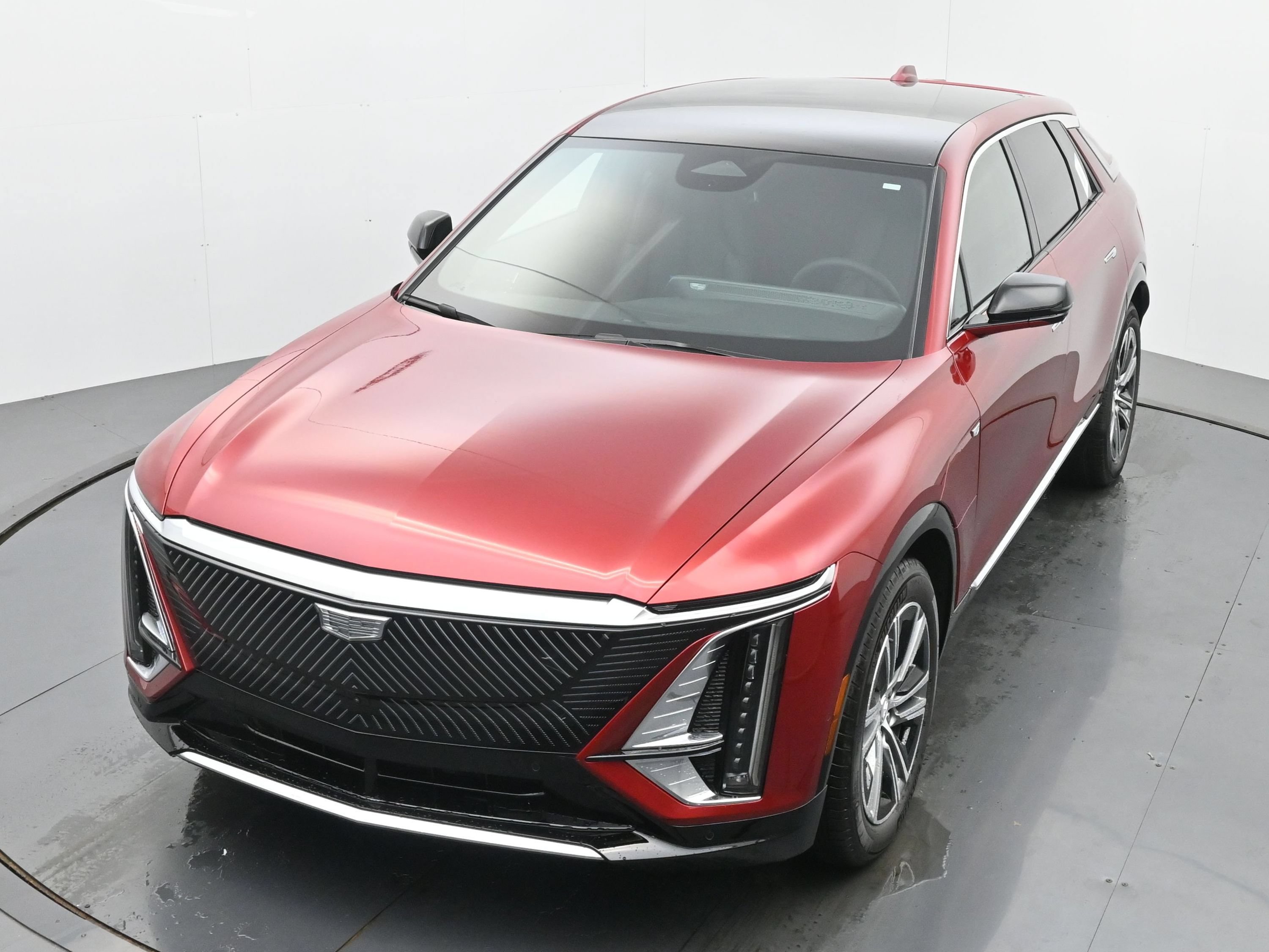 New 2026 Cadillac Lyriq Luxury w/ LPO, Floor Liner Package AWD/4WD image 23