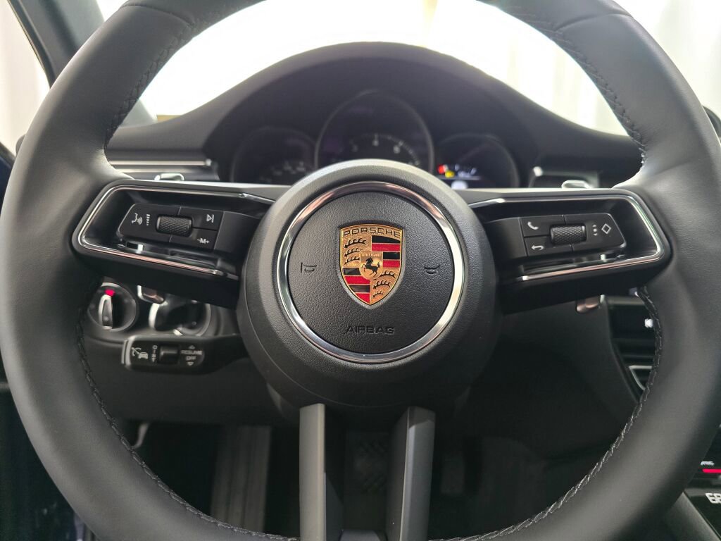 New 2026 Porsche Macan image 15