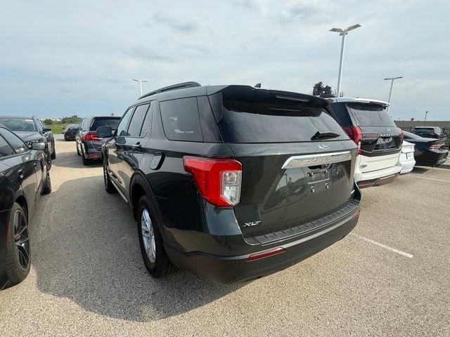 Used 2023 Ford Explorer XLT AWD/4WD image 4