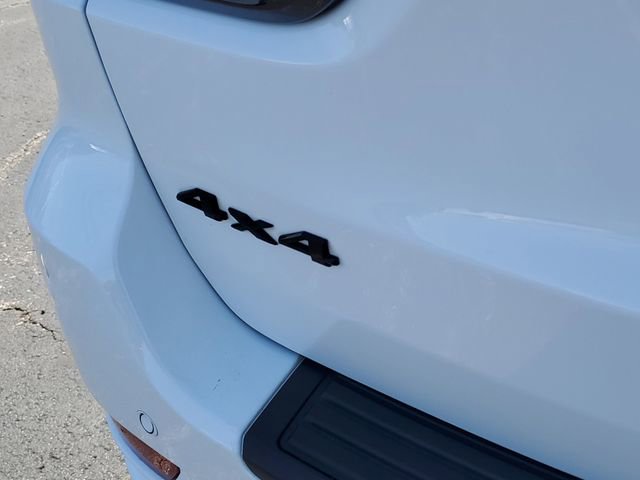 Used 2019 Jeep Grand Cherokee Altitude AWD/4WD image 7
