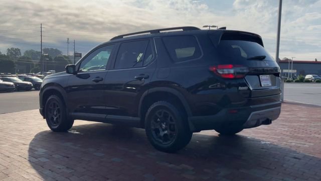 Certified 2025 Honda Pilot TrailSport image 8