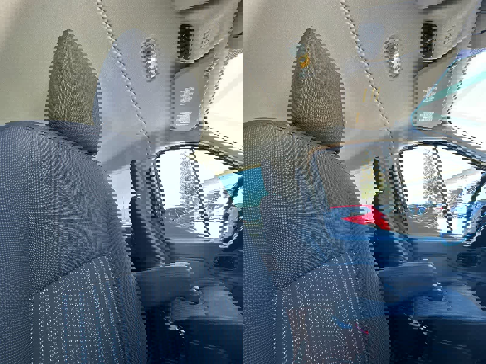 Used 2017 Ford Transit 150 XLT RWD image 19