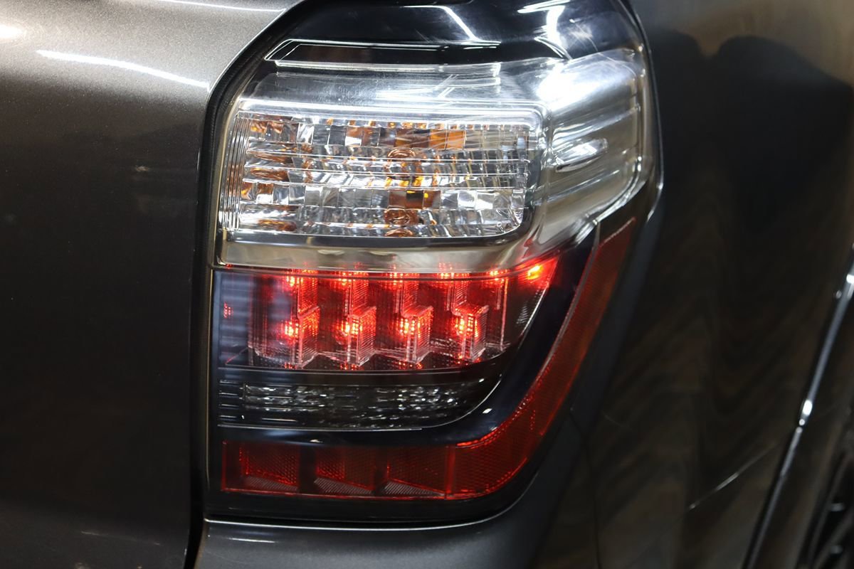 Used 2019 Toyota 4Runner Limited AWD/4WD image 20
