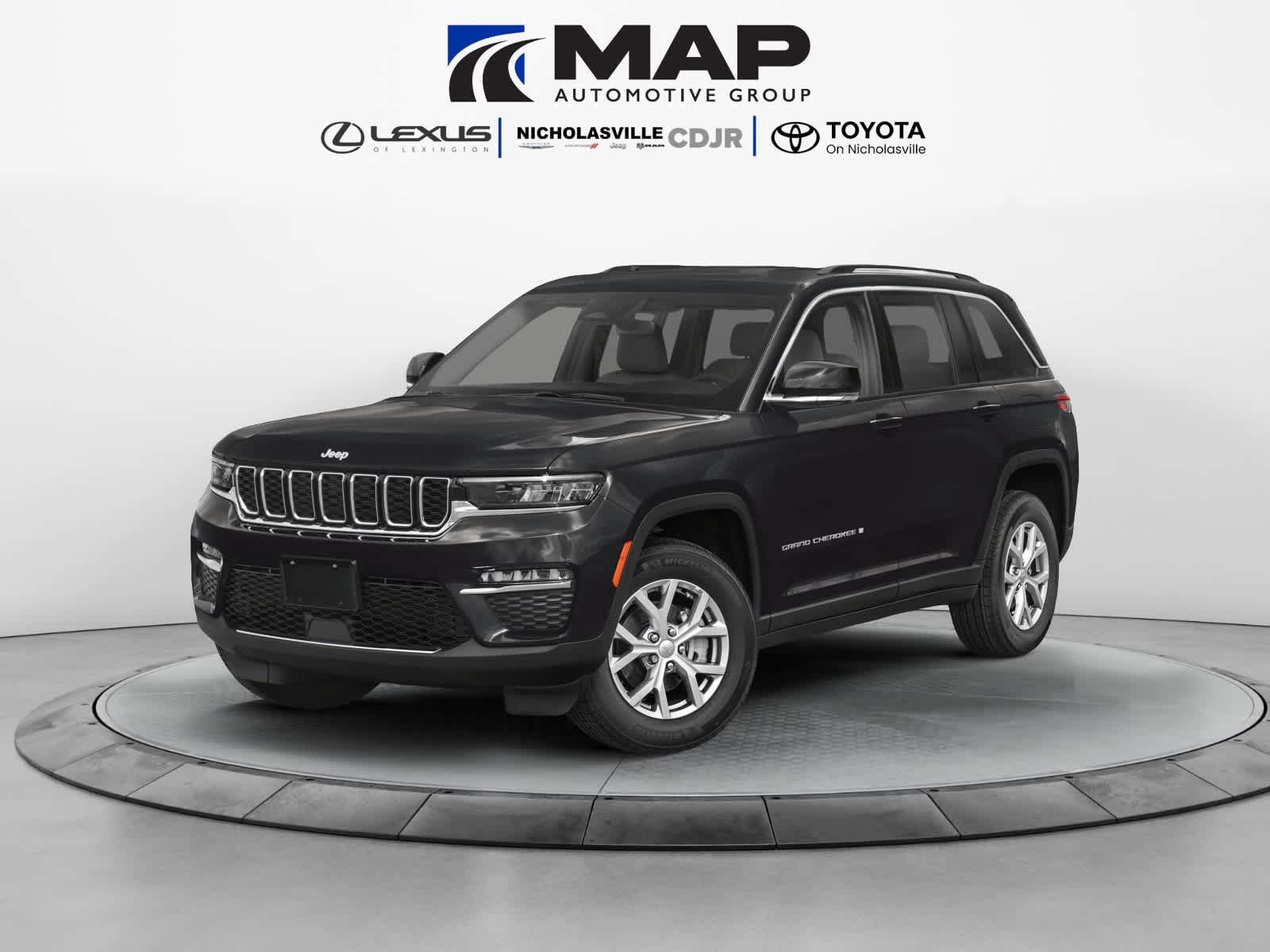 Used 2023 Jeep Grand Cherokee Altitude RWD image 1