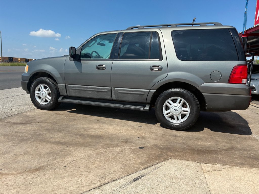 Used 2005 Ford Expedition XLT AWD/4WD image 21