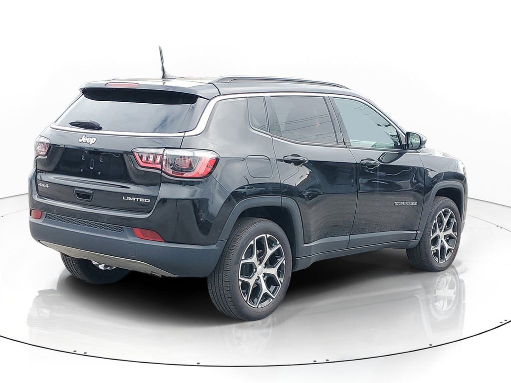 Used 2024 Jeep Compass Limited AWD/4WD image 4