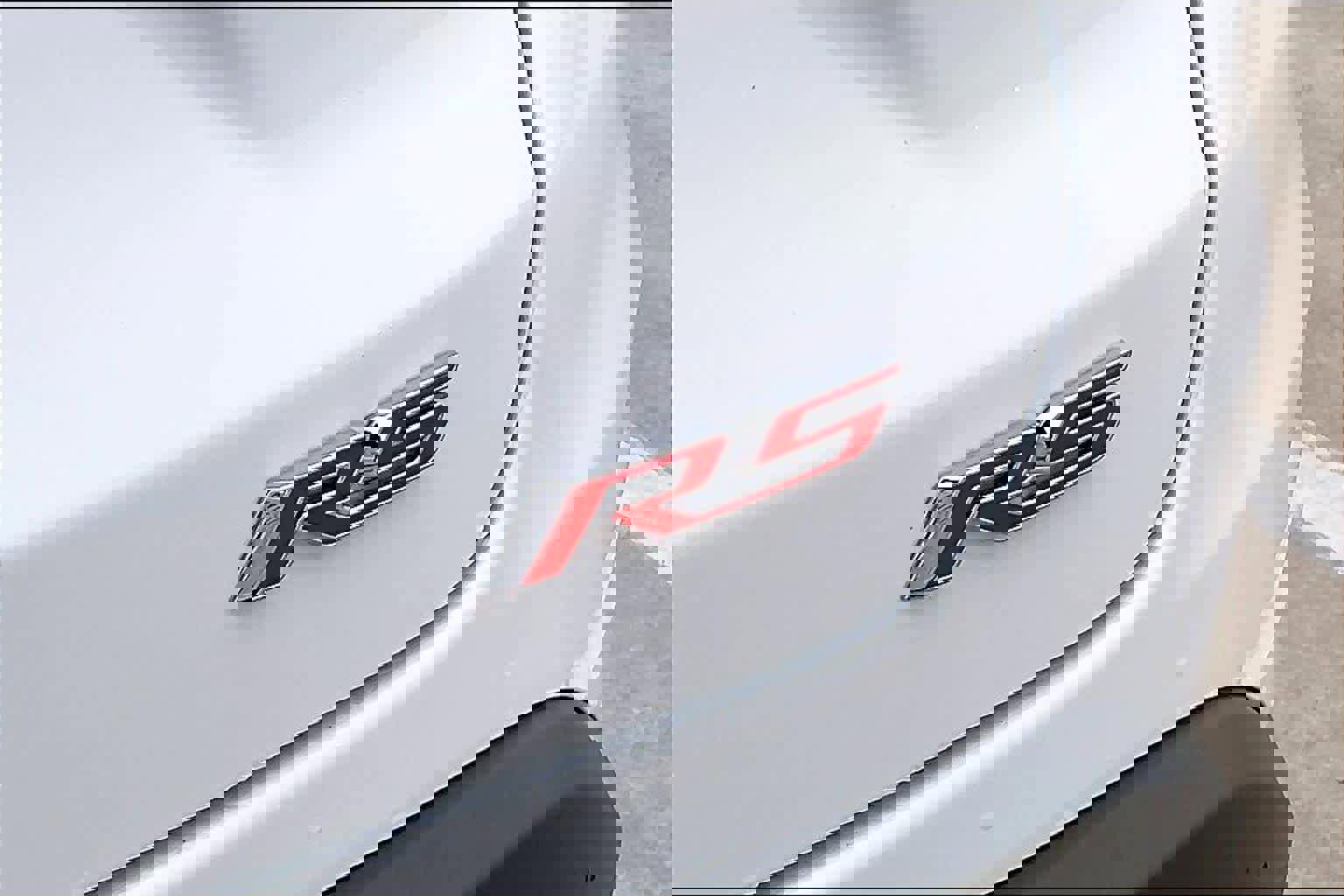 Certified 2025 Chevrolet Trax RS w/ Driver Confidence Package image 12