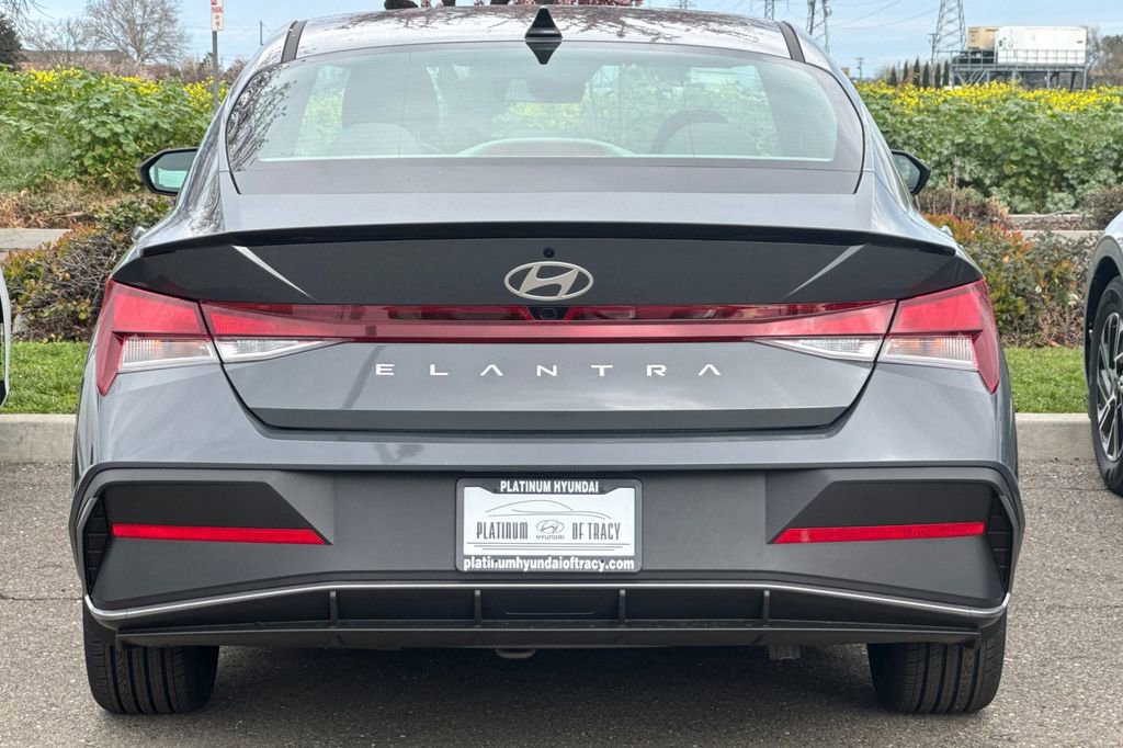 New 2026 Hyundai Elantra Sport image 5