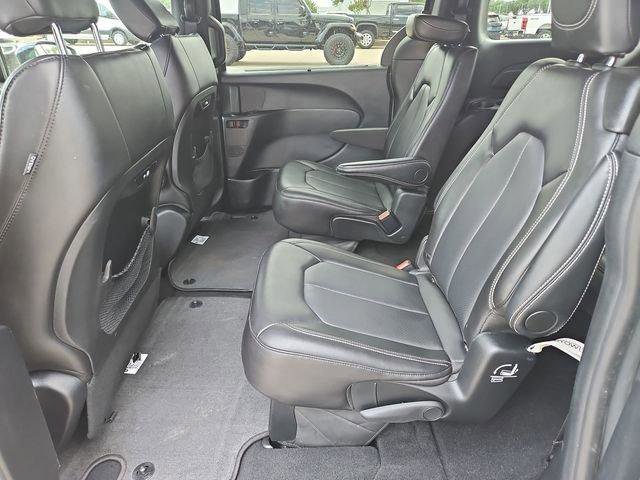Used 2025 Chrysler Pacifica Select FWD image 22