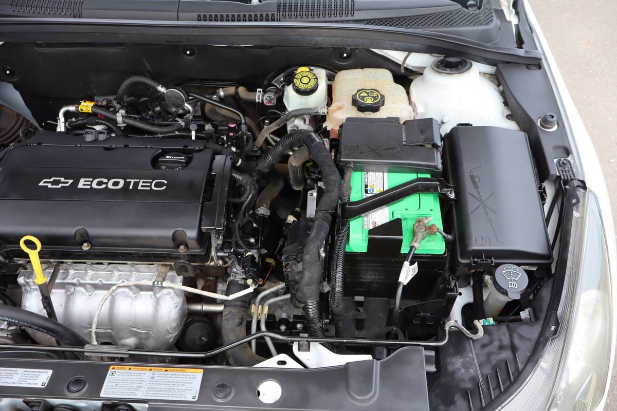 Used 2014 Chevrolet Cruze LS image 39