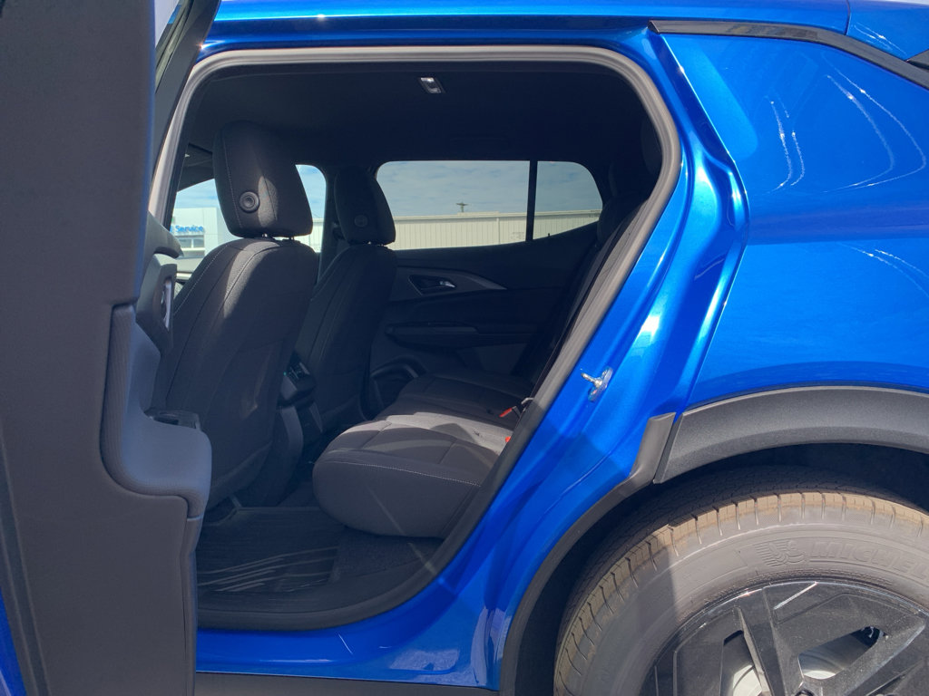 New 2026 Chevrolet Equinox EV LT image 7