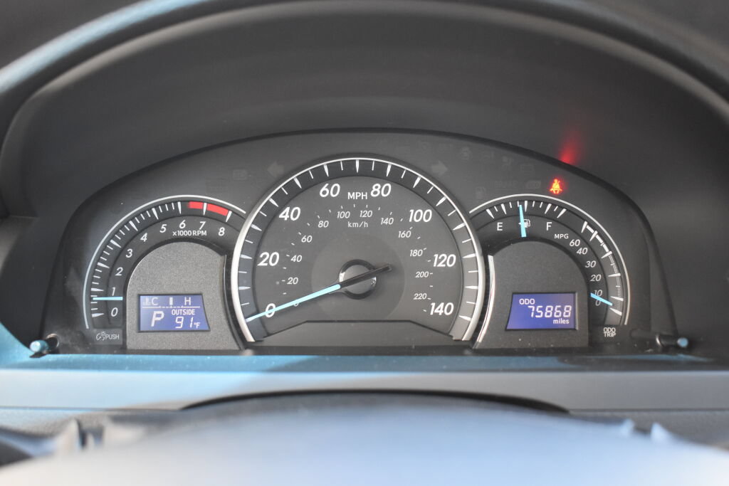 Used 2012 Toyota Camry LE FWD image 10