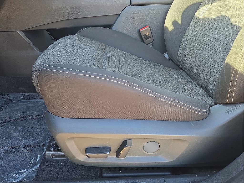 Used 2023 Nissan Rogue SV image 23