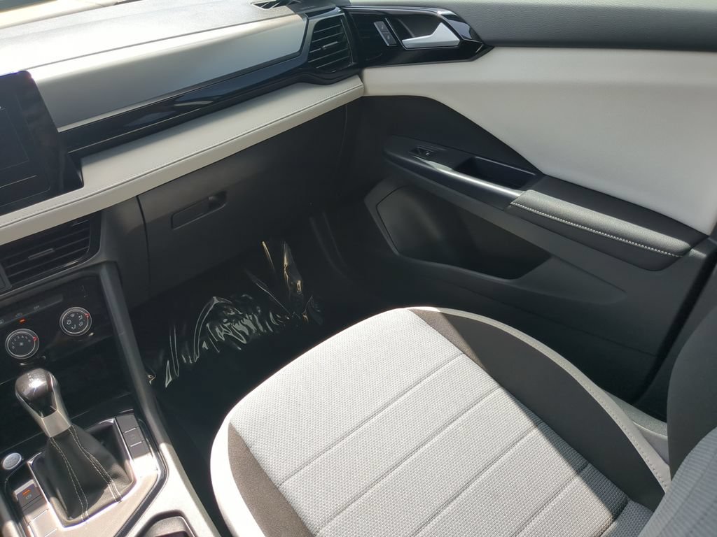 Certified 2025 Volkswagen Taos S FWD image 14