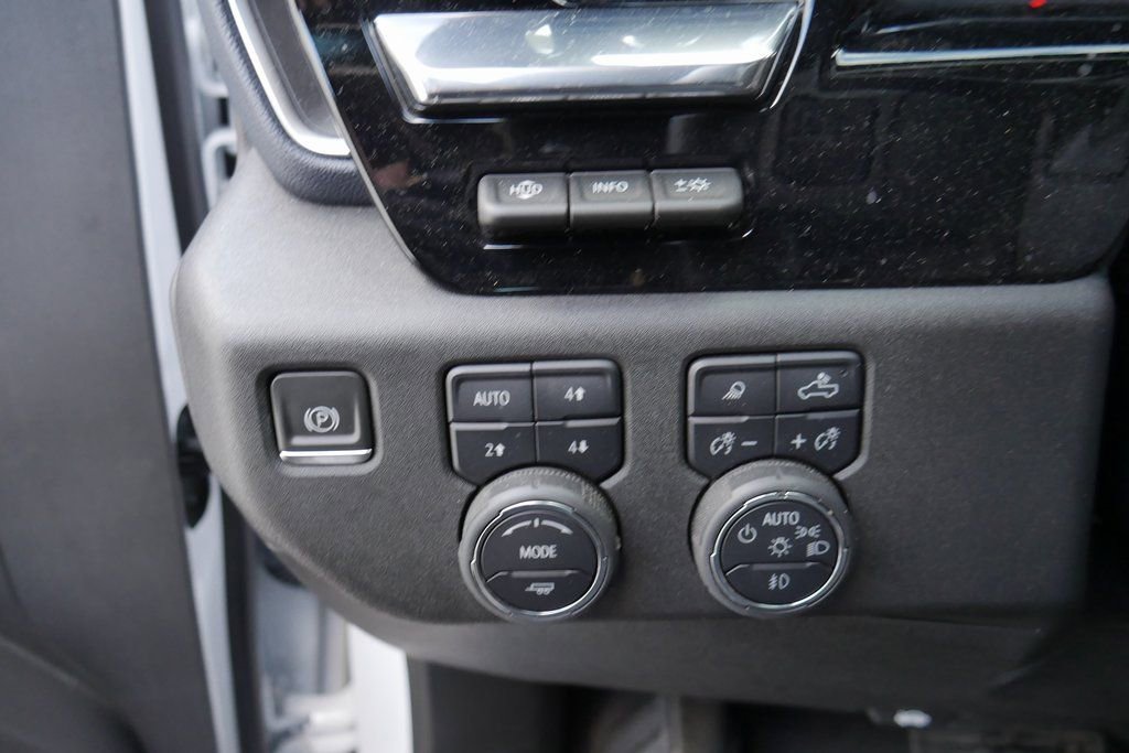 Used 2024 Chevrolet Silverado 2500 High Country w/ High Country Premium Package image 11