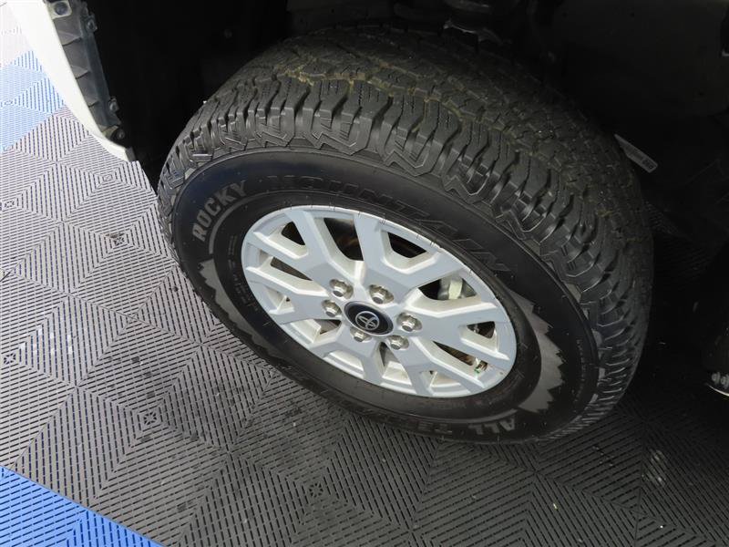 Used 2024 Toyota Tacoma SR RWD image 4