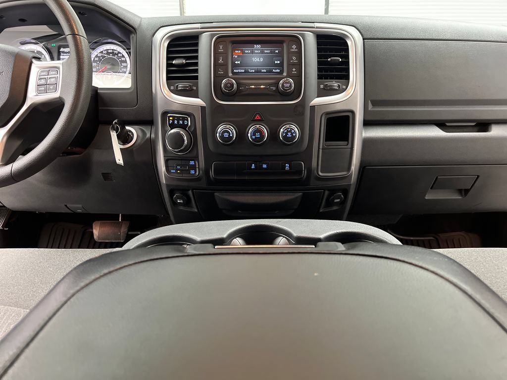 Used 2024 RAM 1500 Warlock AWD/4WD image 37