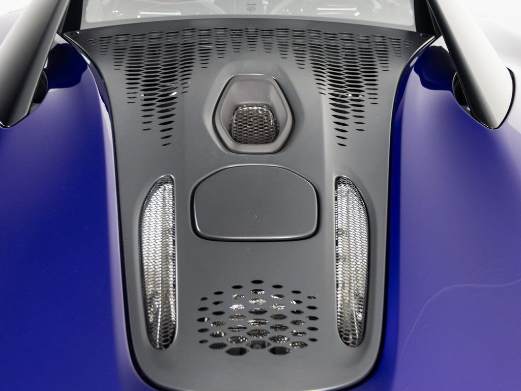 Used 2023 McLaren Artura RWD image 42