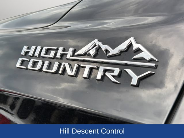 Certified 2024 Chevrolet Suburban High Country w/ Premium Package AWD/4WD image 33