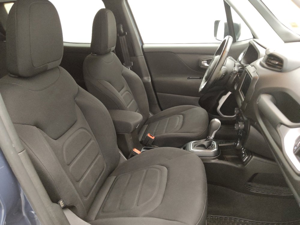 Used 2020 Jeep Renegade Latitude w/ Cold Weather Group AWD/4WD image 21