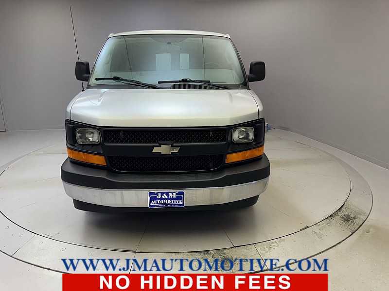 Used 2017 Chevrolet Express 2500 RWD image 9