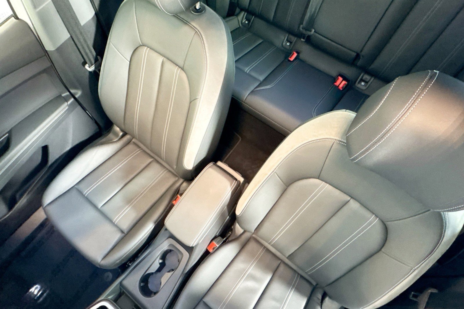 Used 2024 Audi Q4 e-tron Premium Plus image 19