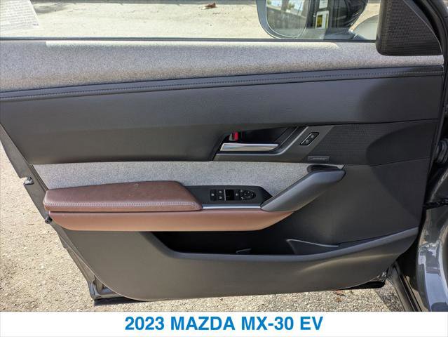 Used 2023 MAZDA MX-30 Electric w/ Premium Plus Pkg image 12