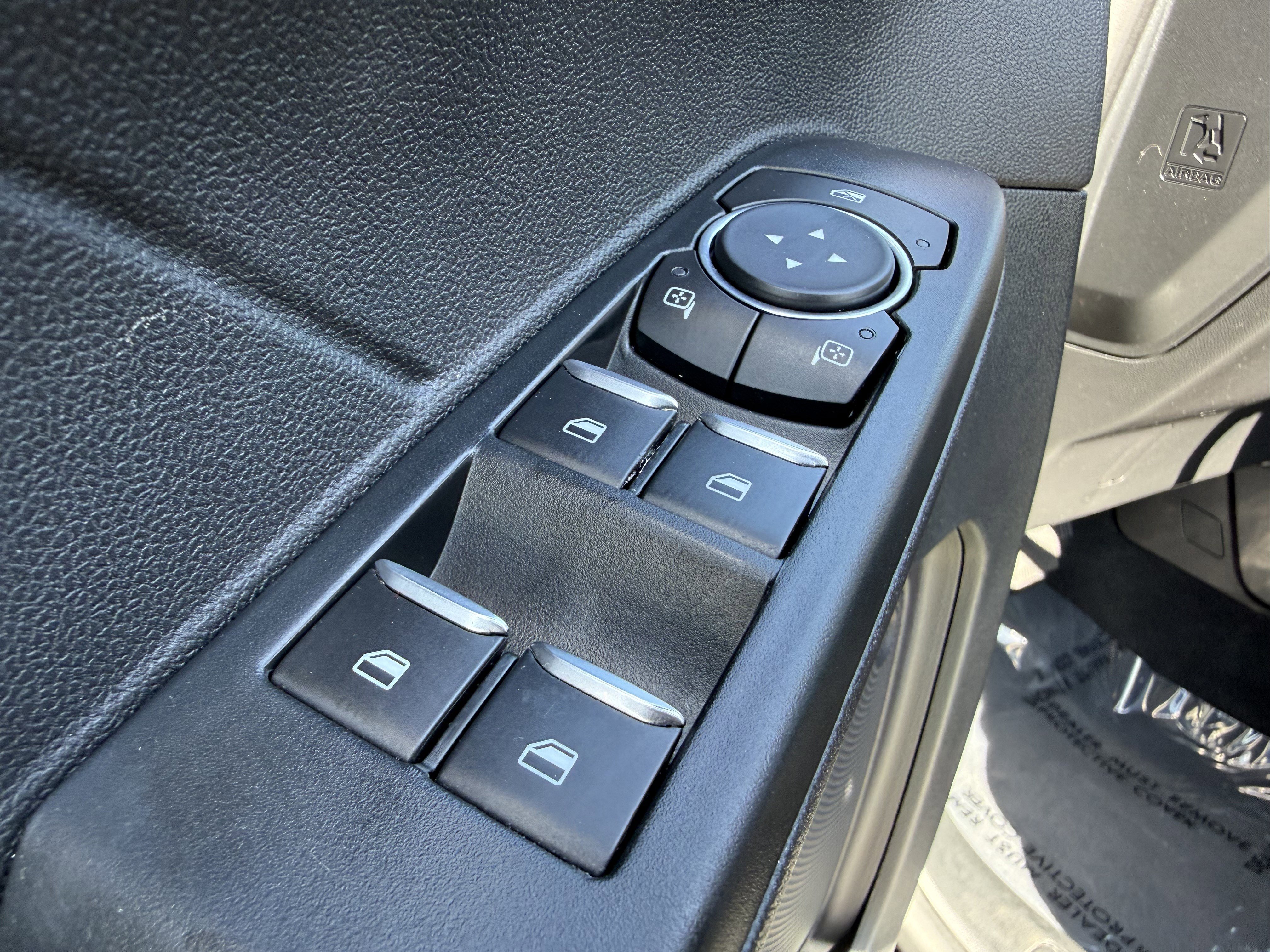 Used 2022 Ford Escape SEL w/ Technology Package image 13