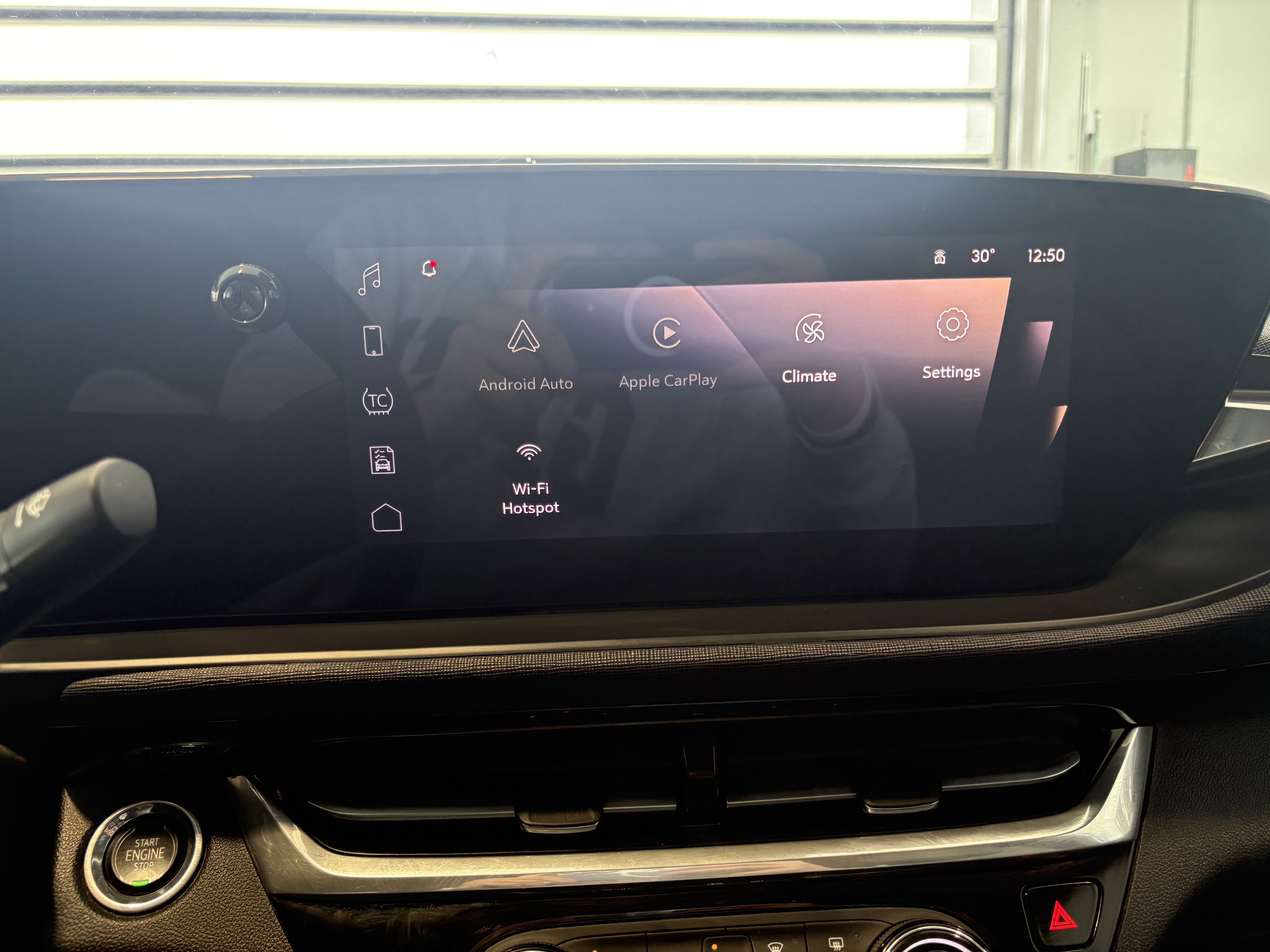 Used 2024 Buick Envista Sport Touring w/ Convenience I Package image 12