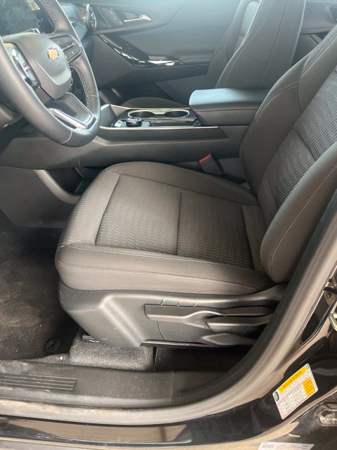 Used 2026 Chevrolet Equinox LT AWD/4WD image 12