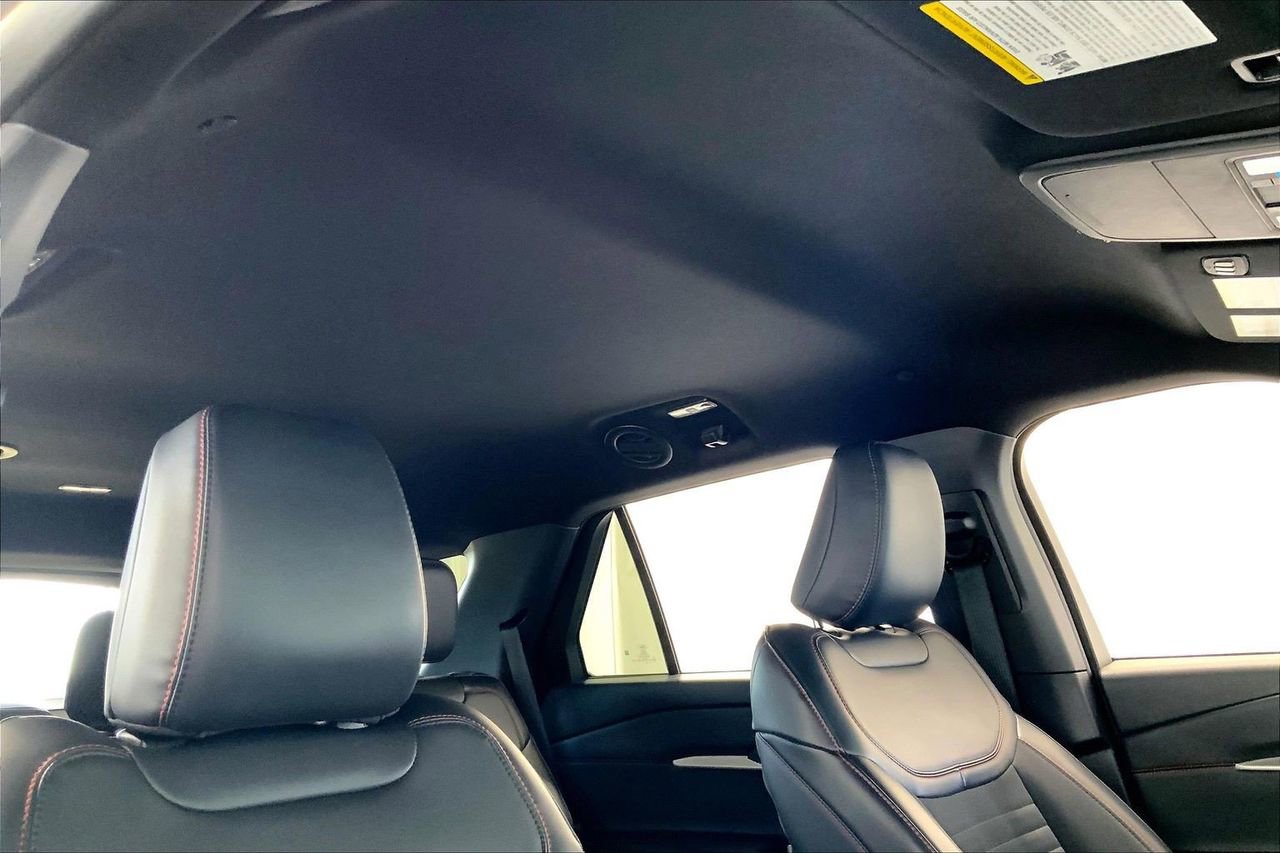 Certified 2025 Ford Explorer ST-Line image 27