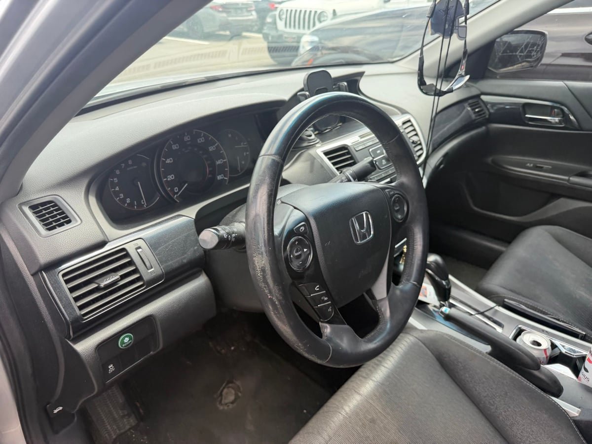 Used 2013 Honda Accord Sport image 5
