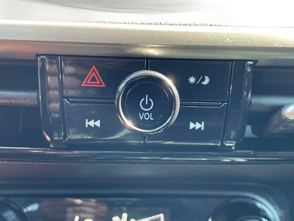 Used 2026 Nissan Kicks SV FWD image 26