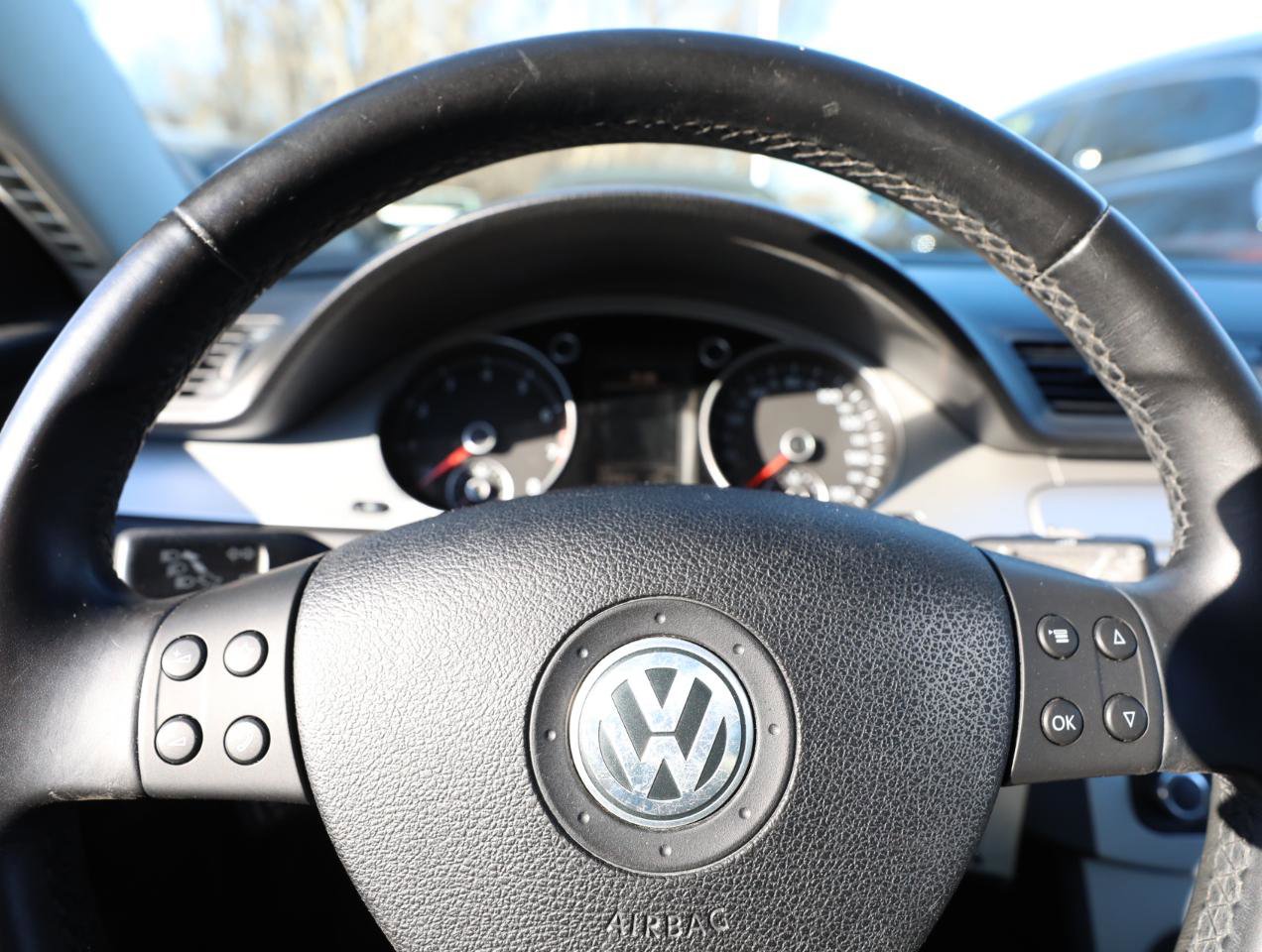 Used 2009 Volkswagen Passat Komfort image 23