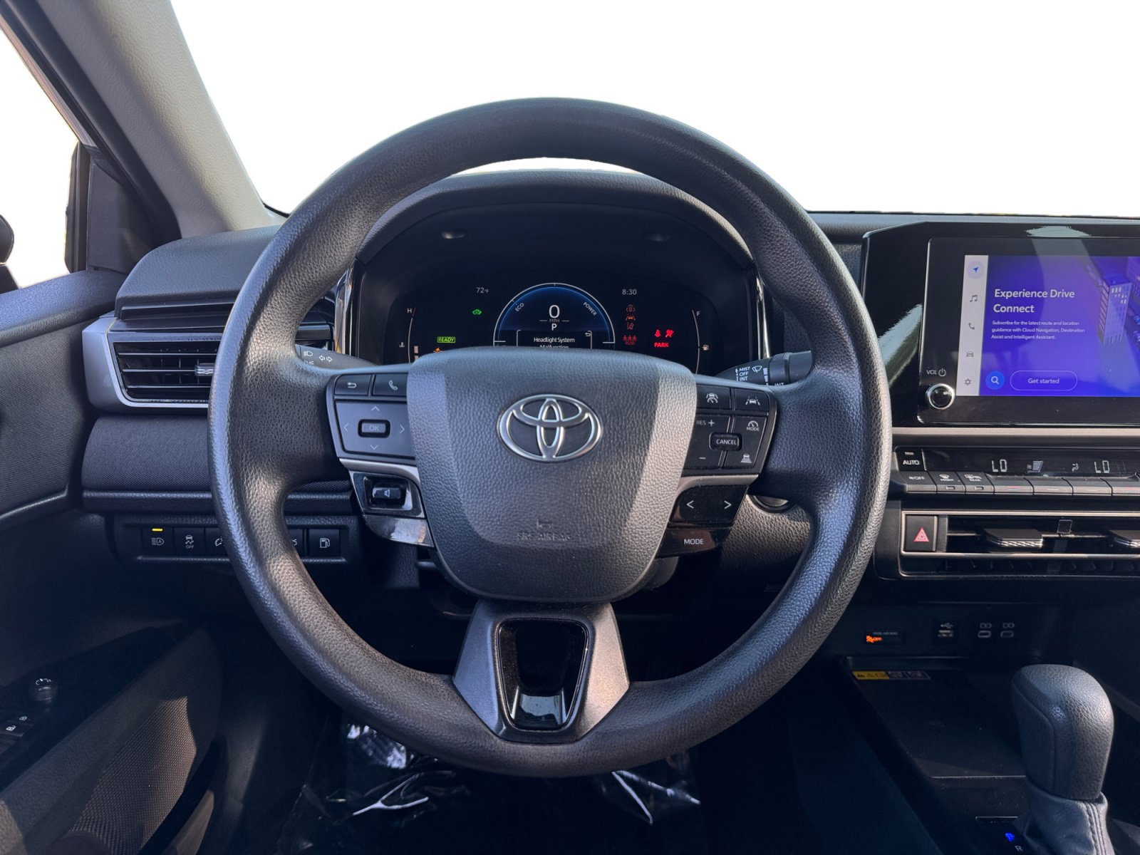 Used 2025 Toyota Camry LE FWD image 12
