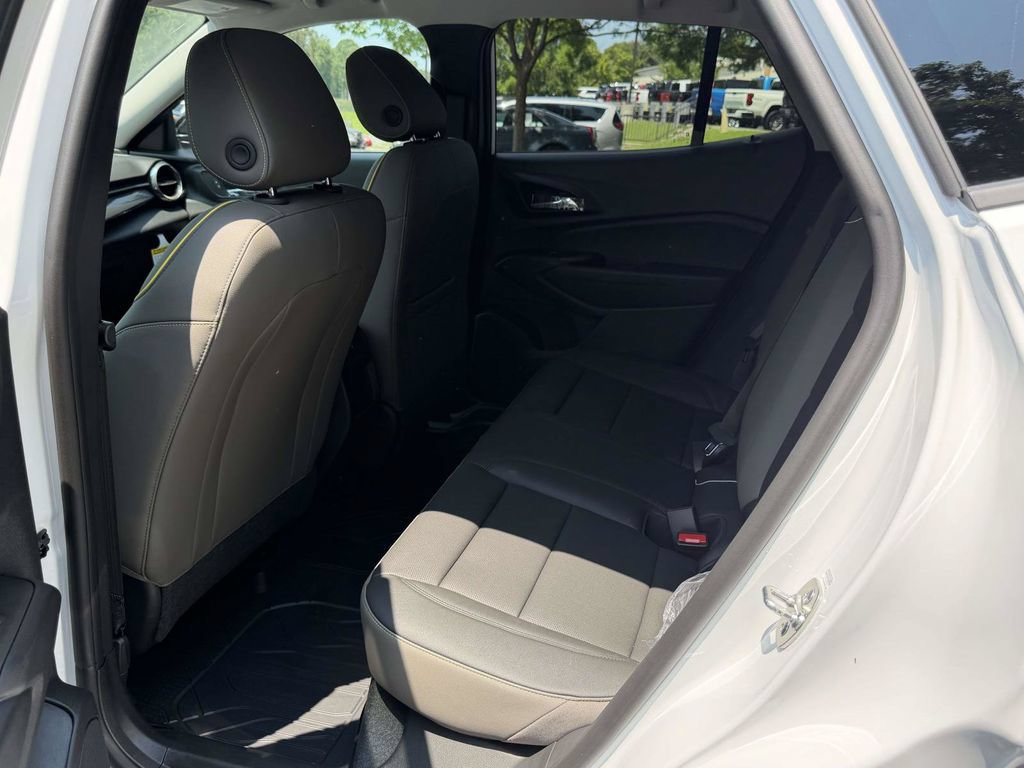 New 2026 Chevrolet Trax ACTIV FWD image 15