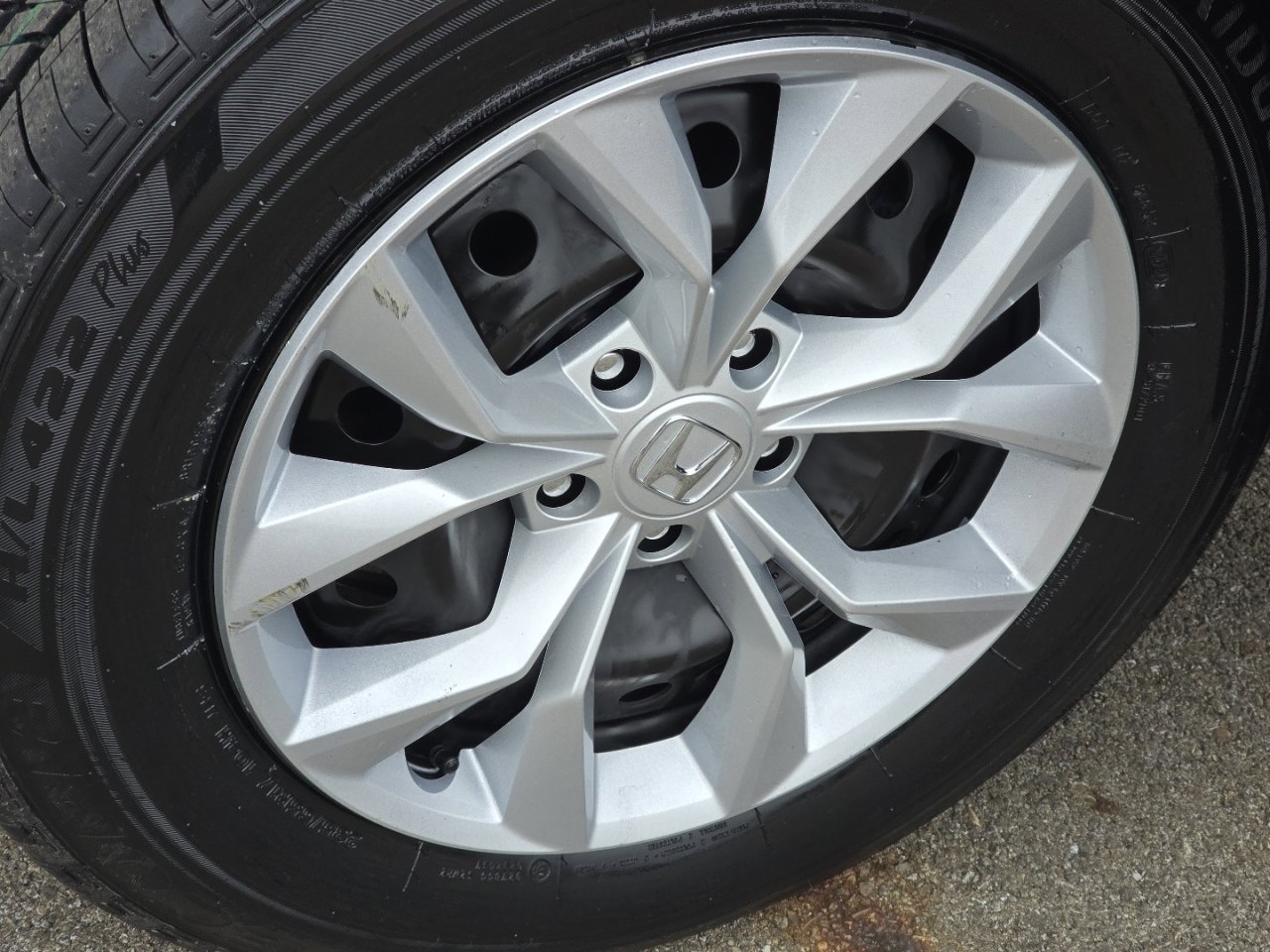 Used 2024 Honda CR-V LX image 10