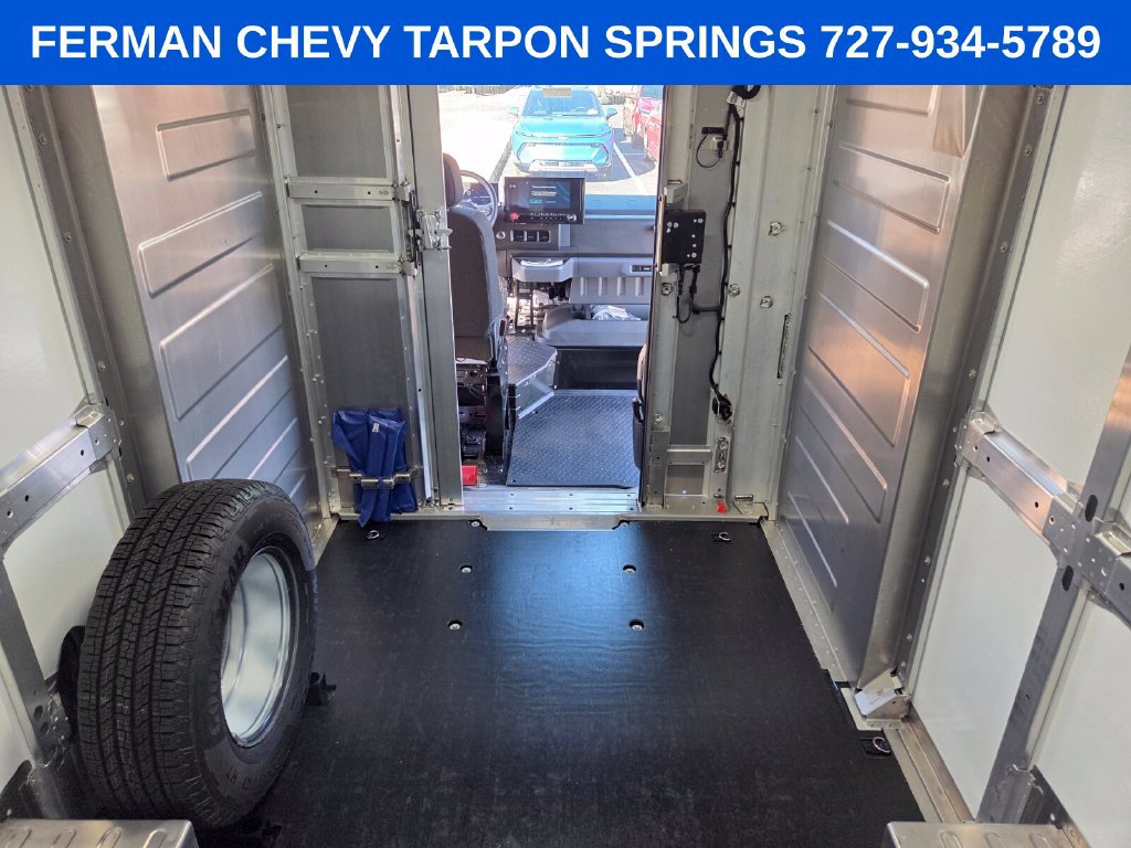 New 2025 Chevrolet Brightdrop 400 w/ Power Door Package AWD/4WD image 14