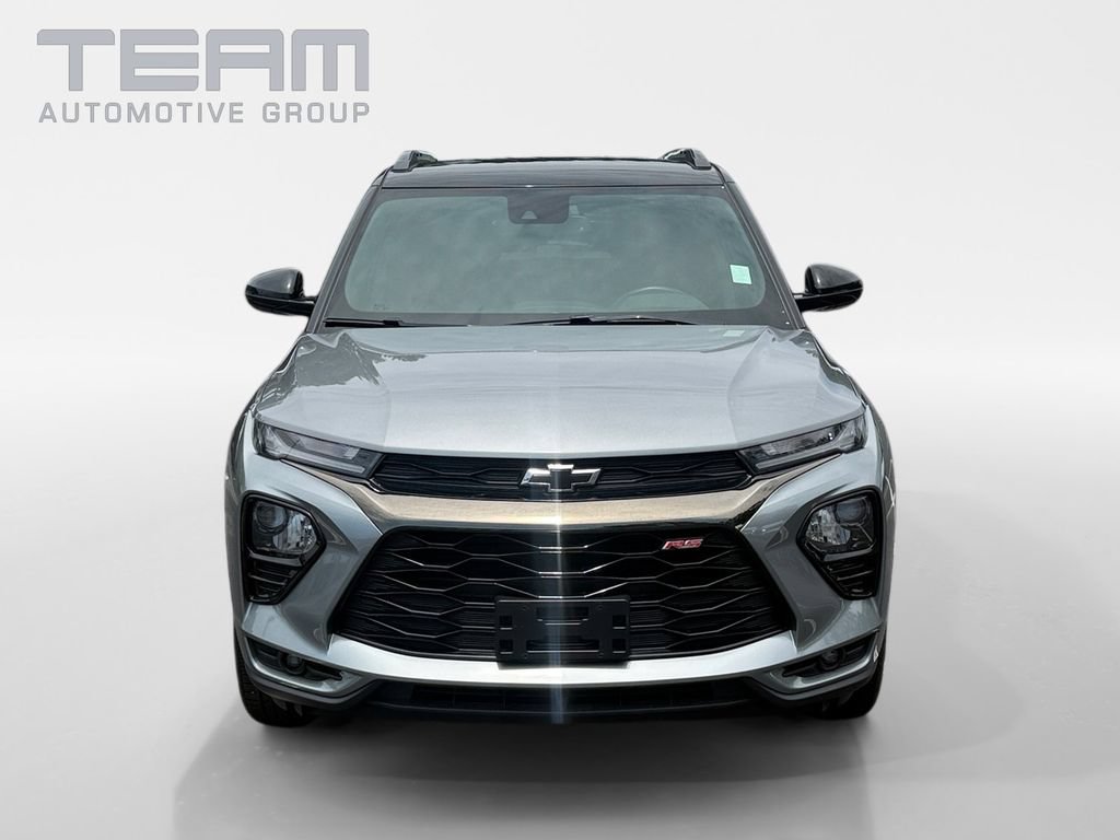 Used 2023 Chevrolet TrailBlazer RS w/ Convenience Package AWD/4WD image 2