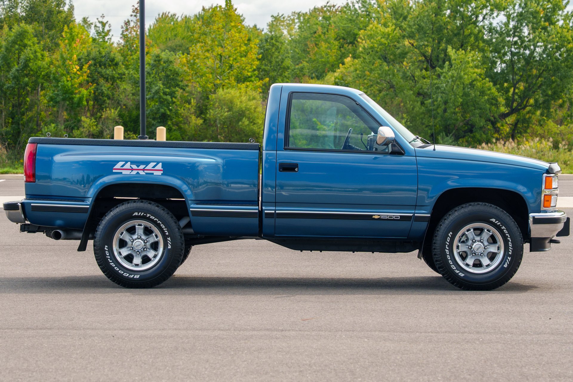Used 1990 Chevrolet Silverado 1500 4x4 Regular Cab image 9