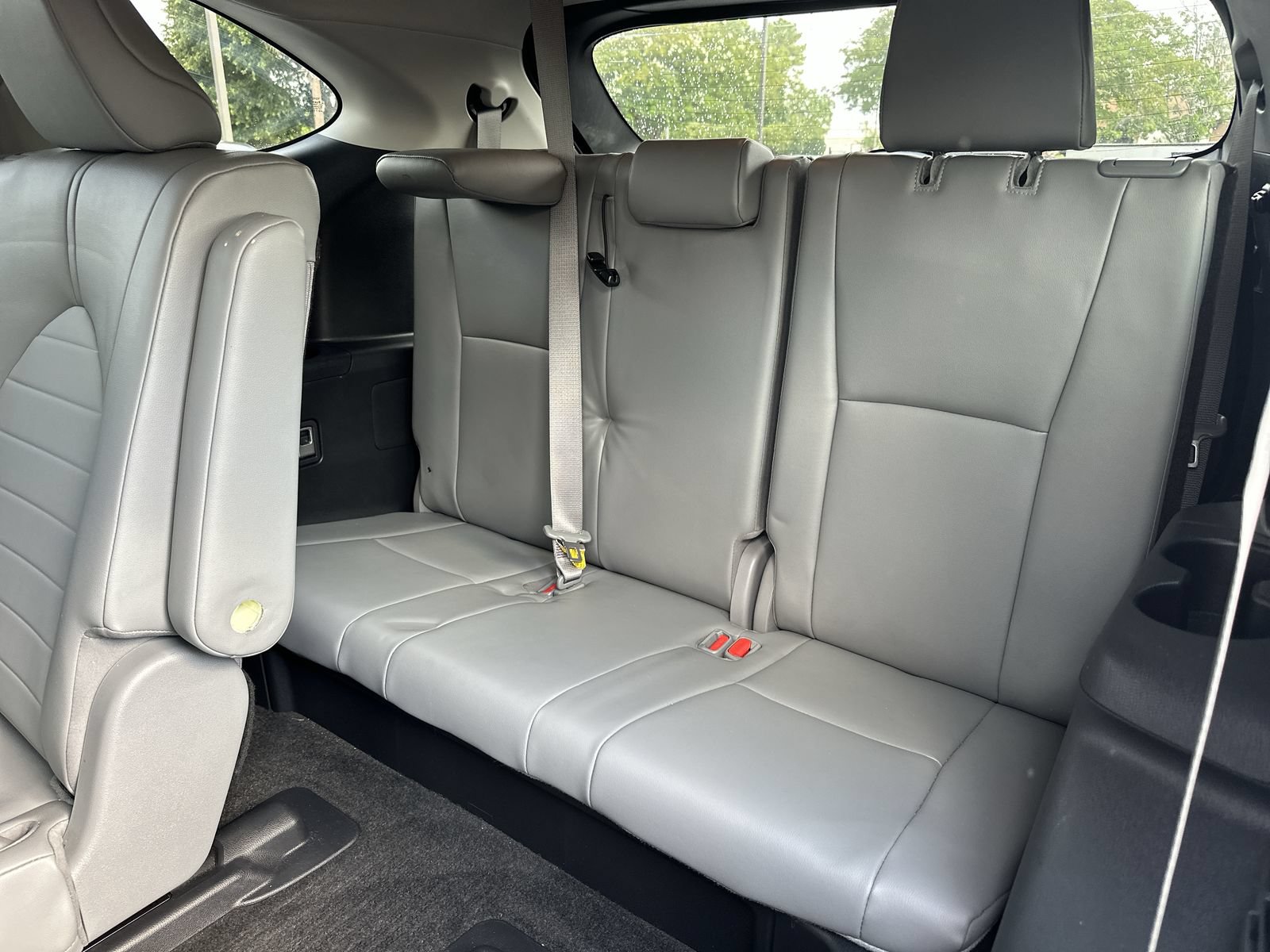 Used 2023 Toyota Highlander XLE FWD image 32
