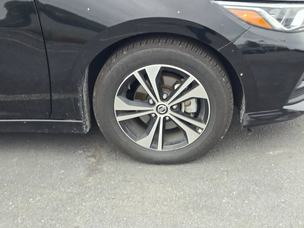 Used 2023 Nissan Sentra SV image 3