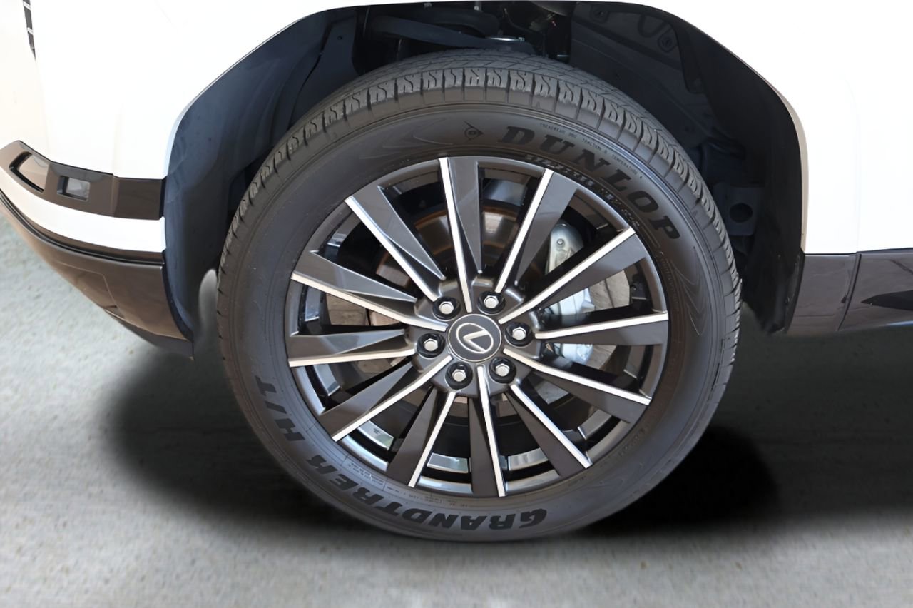 Used 2025 Lexus GX 550 w/ Cold Area Package AWD/4WD image 9