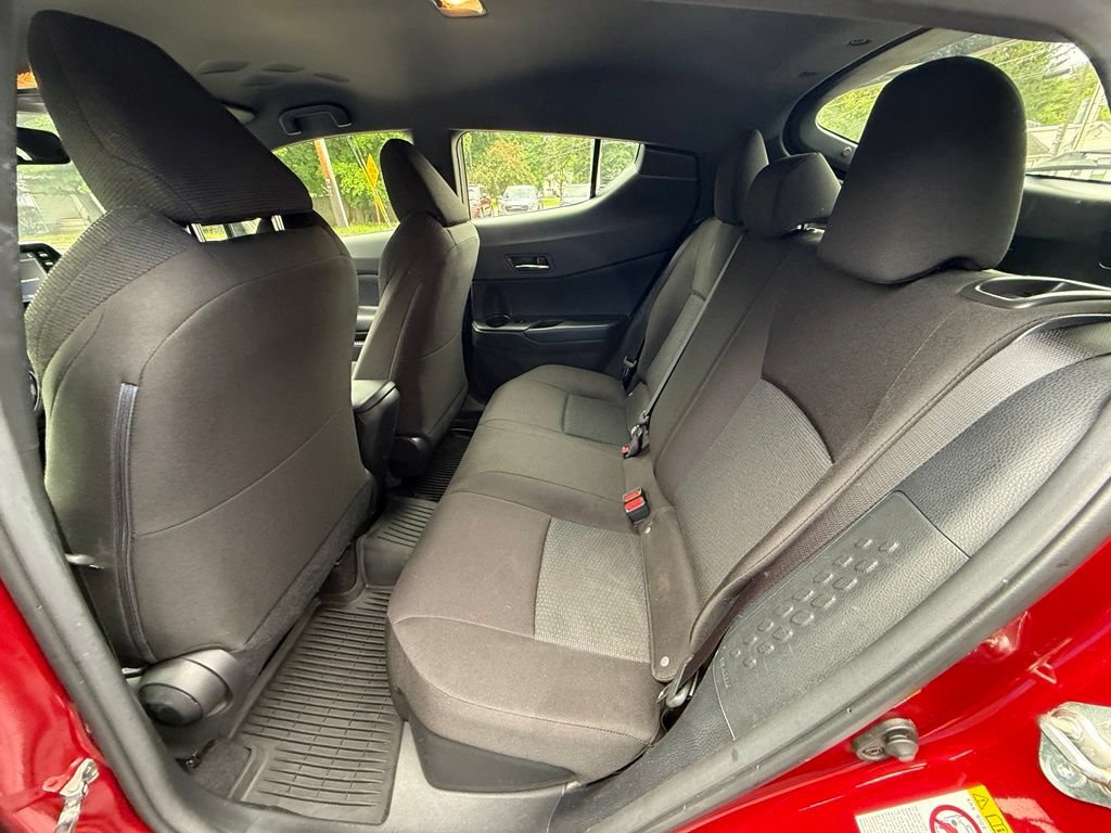 Used 2019 Toyota C-HR XLE FWD image 21