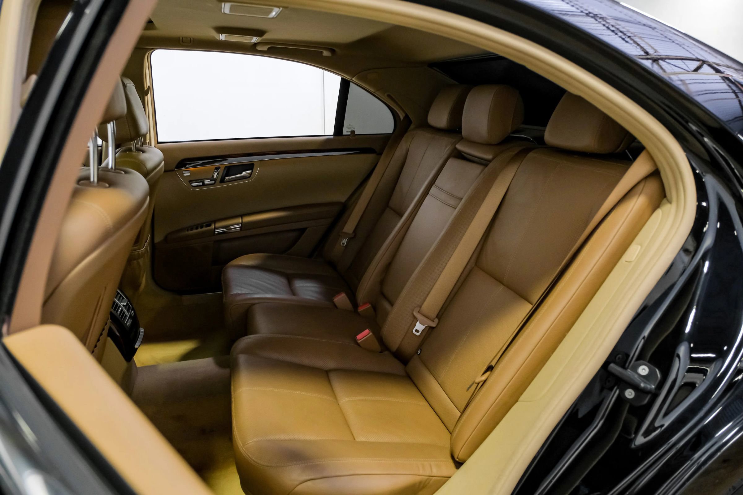 Used 2007 Mercedes-Benz S 550 image 34