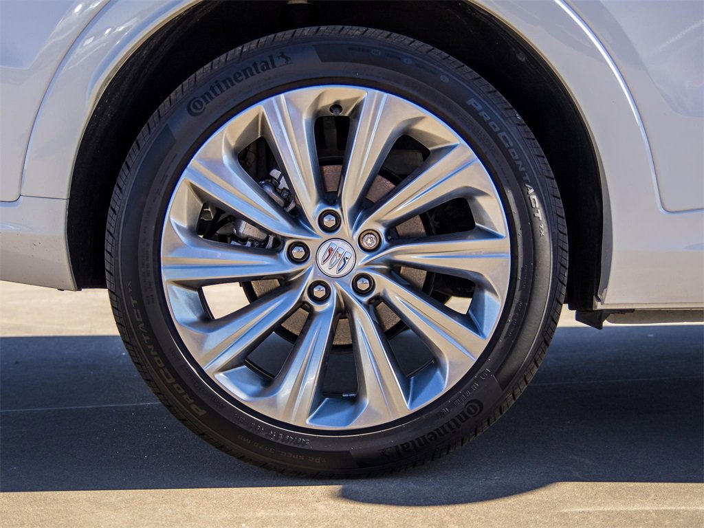 Certified 2025 Buick Envista Avenir image 9