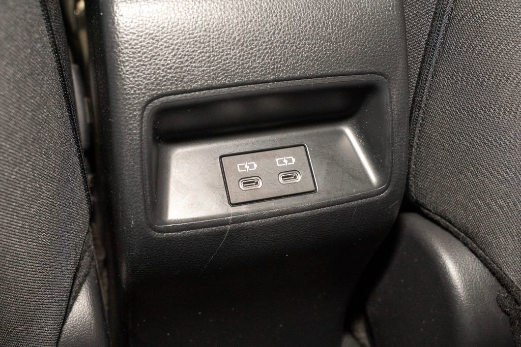 Used 2024 Toyota Corolla LE image 7