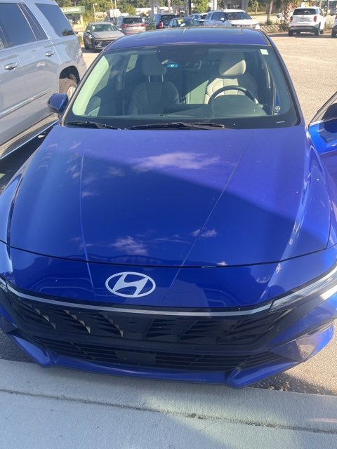 Used 2024 Hyundai Elantra Limited