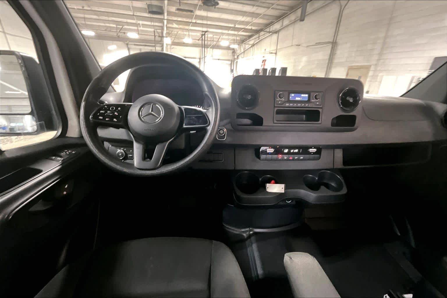 Used 2021 Mercedes-Benz Sprinter 2500 image 6